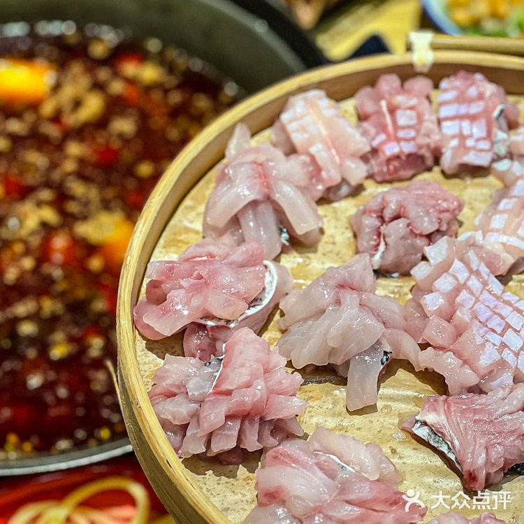 请问是谁发明的无刺黑鱼花火锅🐟都给我来吃❗❗