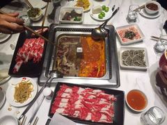 鸳鸯锅底-海底捞火锅(杭州庆春路夜宵主题店)