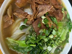 牛腩汤河-珍珍小食店(西华路店)