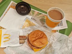 -麦当劳(轻轨曹杨路店)