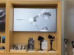 -DJI大疆(深圳华强北曼哈授权体验店)