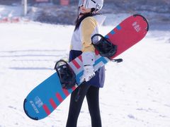 -济南卧虎山滑雪场