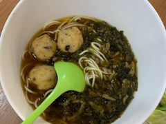 猪肉丸子雪菜双拼面-鮮而純面馆(浦东店)