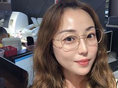 -黄益静眼镜行