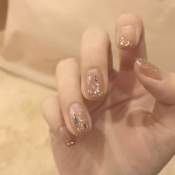 -悦指间美甲美睫