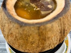 原只椰子炖竹丝鸡-益寿炖品店