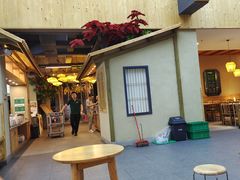 -绿草地·湘菜(酃湖师院店)