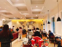 大堂-星巴克臻选(广州沙面店)