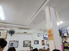 大堂-陈记卤煮小肠