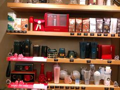 零售区-星巴克(广州淘金路店)