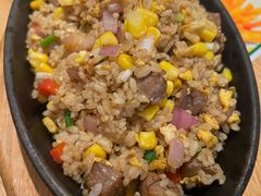 雪花牛肉粒炒饭-豪客来牛排(重庆三峡广场步行街1704店)