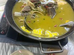 -霄汉牛三鲜湖北砂锅菜(万松园2店)