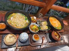 -银米·云南传统过桥米线(双廊黑金冠店)