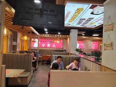 大堂-集草轩·重庆麻辣烤鱼(西湖道店)
