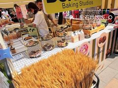 -百年港湾奥特莱斯(香炉礁店)
