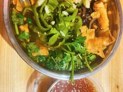 -柳州肥姨妈大骨螺蛳粉(东靖路店)