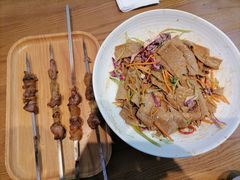 -俭寨大盘鸡·手抓肉·烧烤新疆菜(乌苏路店)