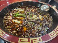 -烧哥美蛙肥肠鱼火锅·十五年社区店