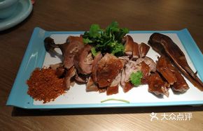 Old-Style Camphor Tea Duck