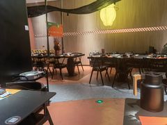 大堂-羽鸽集·乳鸽专门店·地道顺德菜(岭南站店)