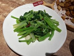 -耶里夏丽·丝路国际新疆菜·清真食品(徐汇南丹东路臻选店)