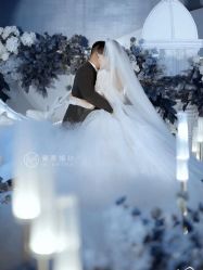 点击看大图 -曼青婚纱礼服馆