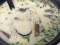 -津津老鸭粉丝馆(正东路店)