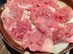 鲜郡花-乡当俏老火锅