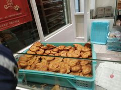 小蝴蝶酥-上海哈尔滨食品厂(淮海中路店)