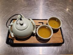 -潮界(LU·ONE凯德晶萃广场店)