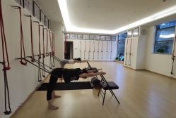 -成都阿难陀艾扬格瑜伽中心