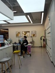 -洛施奇烫发染发沙龙