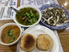 -东兴顺爆肚张