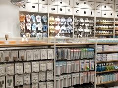 -名创优品(广东东莞东城万达2店)