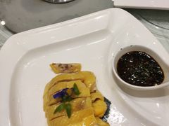 -王朝大酒店徐汇店-地面停车场