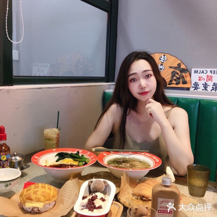 东莞探店|🧸陈小春开的港式茶餐厅 就是老港的感觉!