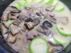 草菇焖黑毛节瓜-味可道美食坊(福基路店)