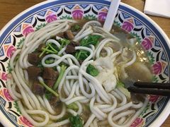 十年经典牛肉粉-鑫花溪牛肉米粉(人民广场店)