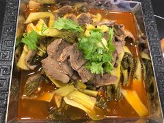 酸菜牛肉-八张桌子(老店)