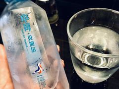 矿泉水-富力希尔顿酒店·地阔自助餐厅