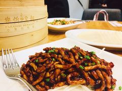 京酱肉丝-乐忻皇朝汇(环贸iapm商场店)