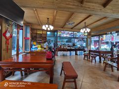 大堂-龙翔山庄雷鸡肉(青城后山泰安古镇店)
