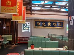 -阿瓦山寨·湘菜现炒·剁椒鱼头王(咸阳总店)