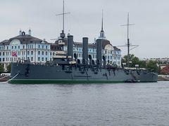 -阿芙乐尔号巡洋舰