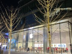 -Apple零售店(华贸购物中心店)