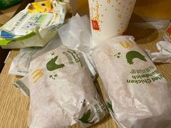 -麦当劳(展览路店)