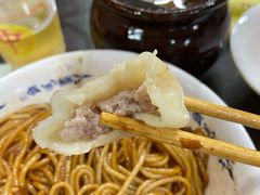 鲜肉小笼包-龙老五汤店(站前西路店)