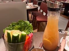 -锅飘飘·东北铁锅炖(雨花客厅店)