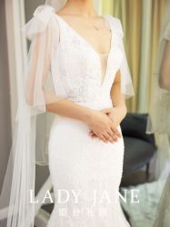 -Lady  Jane高端婚纱礼服馆