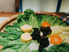 -尚尚仙·酸汤猪手·猪肚鸡火锅(华联万柳购物中心店)